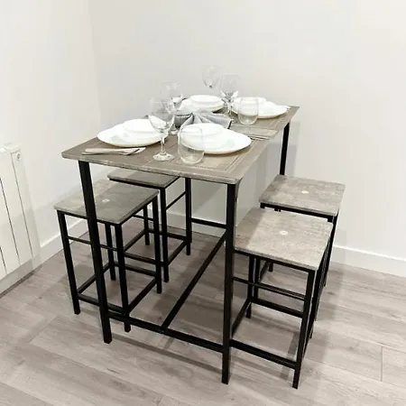 Apartament Rs-0 - Chaleureux 2 Pieces Au Rdc Equipe 1 A 4 Pers *