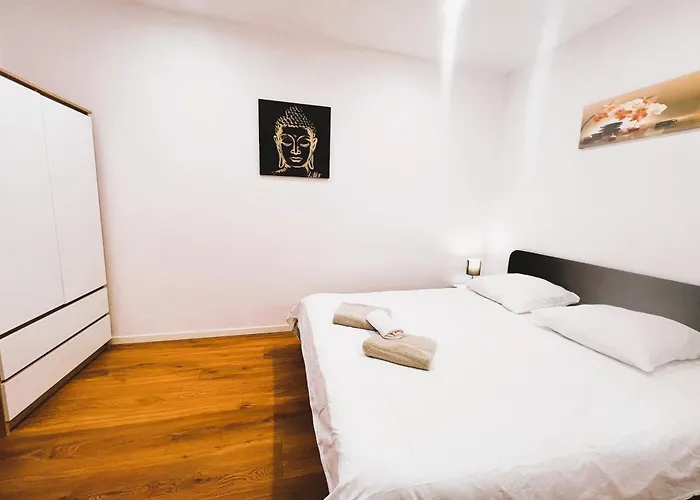 Rs-0 - F2 Au Rdc équipé Pour 1-4 Pers * Mulhouse
