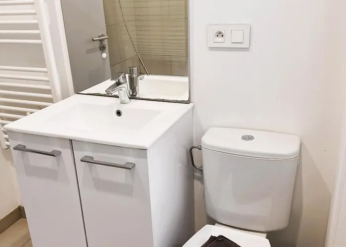 Appartement Rs-0 - F2 Au Rdc équipé Pour 1-4 Pers *
